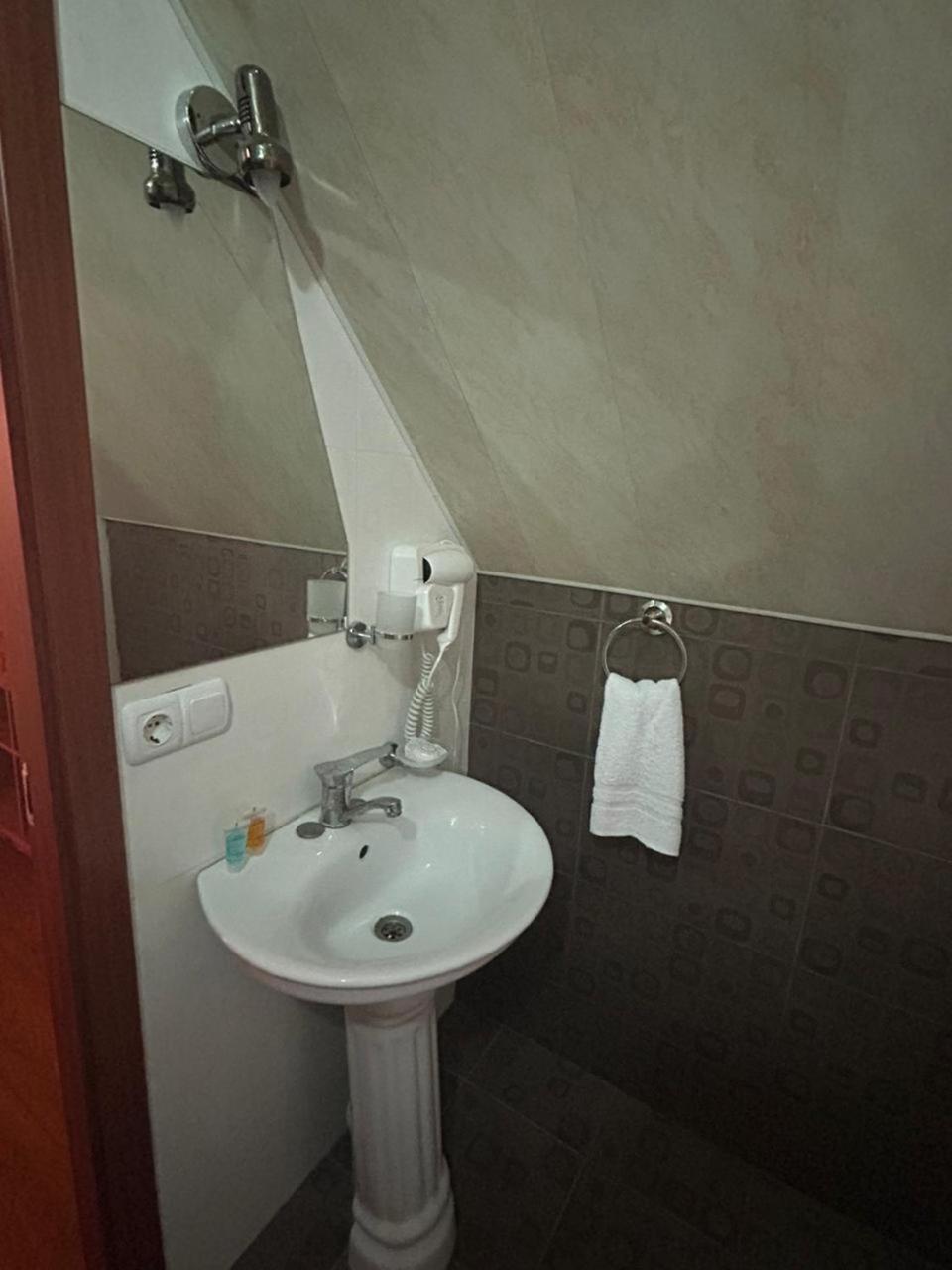 New Shino Gudauri Otel Dış mekan fotoğraf